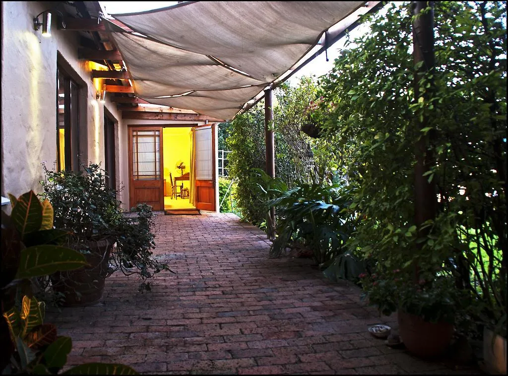 Vineyards Country Home Guest Room Blomtuin 0*,  Südafrika